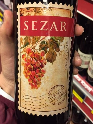 Sezar Kirmizi Sek Şarap Vivino US