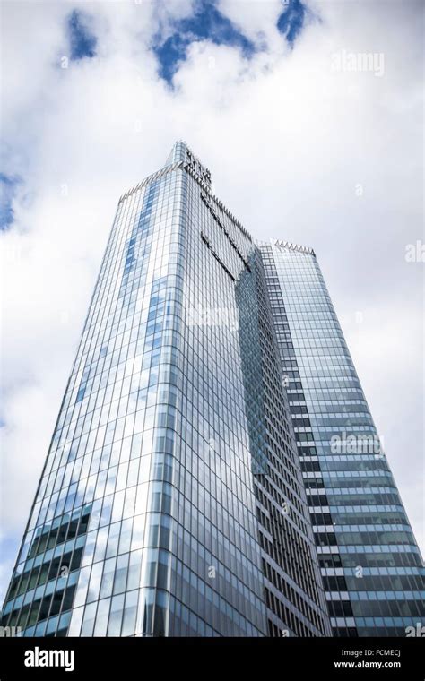 Euler Hermes Headquarters Skyscraper Of La Défense Europe´s Largest