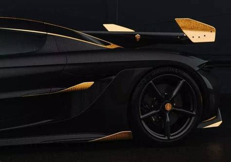 Koenigsegg Strikes Gold with Glittering Carbon Jesko Attack | American Luxury