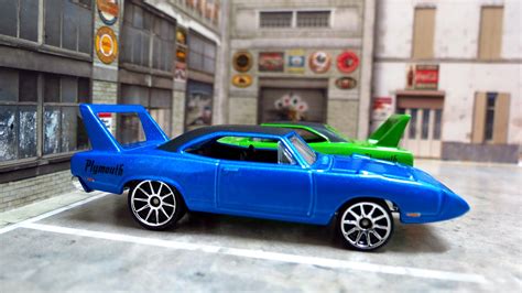 Garagem Hot Wheels Plymouthh Superbird 1970