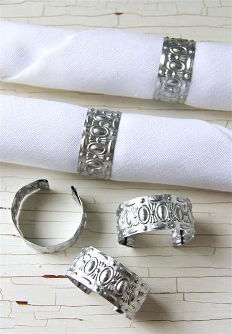 15 Simple DIY Napkin Rings