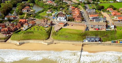 BEACH HOUSE MUNDESLEY Ideal For Hen Weekends Norfolk