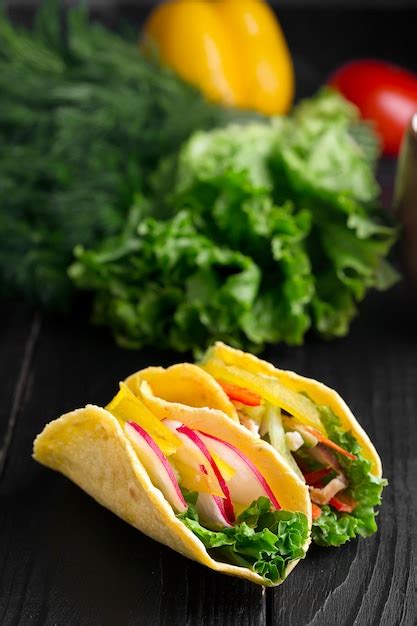 Premium Photo Taco With Fresh Vegetables