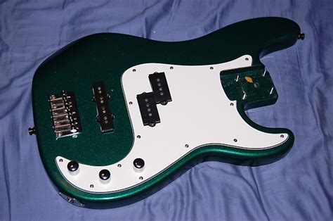 Squier Precision Bass 2005 Sherwood Green Metallic Reverb