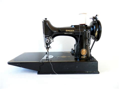 Singer Featherweight Sewing Machine Model 221-1 Portable