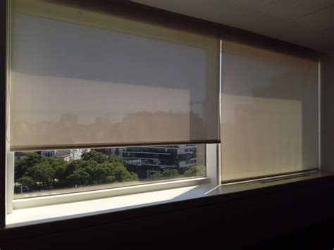 Cortinas Estores de rolo várias medidas branco e bege Queluz E Belas