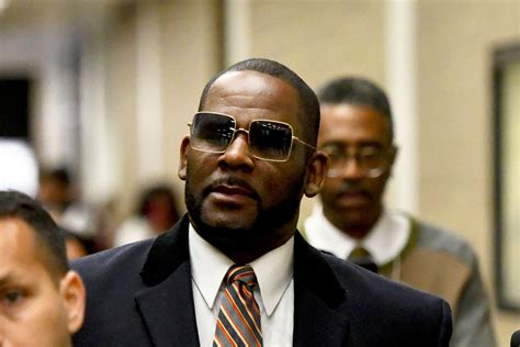 Exigen A Os M S De C Rcel Para El Cantante R Kelly Primera Hora