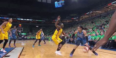 Basketball Shot GIFs - Find & Share on GIPHY