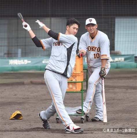 東スポ 写真部 On Twitter 【プロ野球キャンプ】 2月21日 那覇 ＃中田翔 ＃秋広優人 ＃中島宏之 巨人 ジャイアンツ