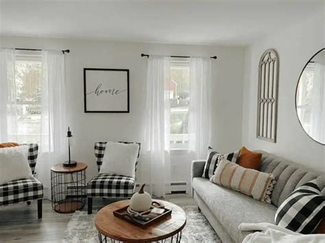 7+ Elegant Black And White Farmhouse Living Room Wall Décor Ideas