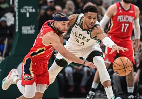 Giannis Antetokounmpo Drops 50 As Bucks Beat Sinking Pelicans Field