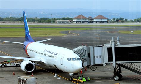 Indonesia's Sriwijaya flew old planes, served neglected routes to become No. 3 carrier