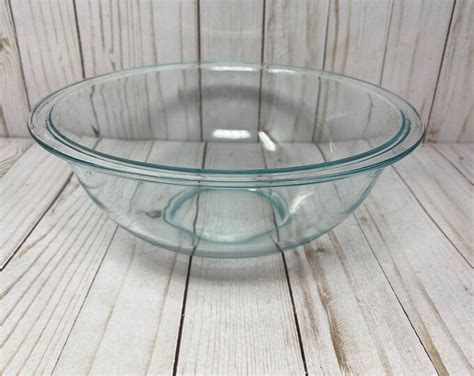 Pyrex Blue Teal Tint Clear Glass Mixing Bowl 25 Quart 325 Rimmed