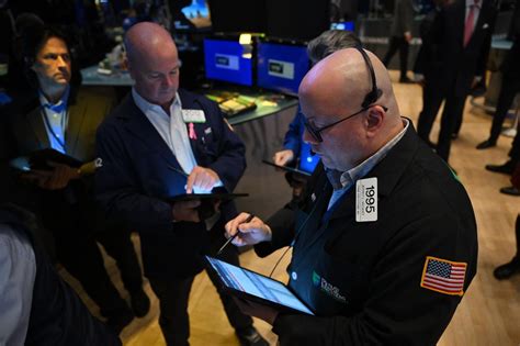 Wall Street ouvre en baisse consolidation après une nouvelle poussée