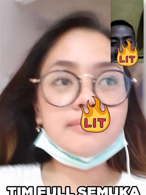 6 Tipe Cewek Saat Video Call Ala Netizen Ini Benar Adanya Kamu Yang Mana Hot Liputan6