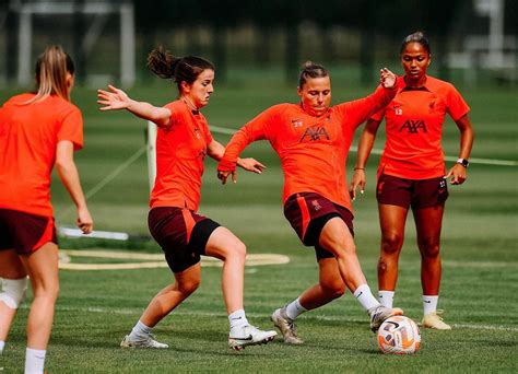 Gallery: LFC Women set sights on Merseyside derby at Anfield - Liverpool FC