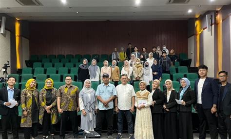 FDKI IAIN Cirebon Gelar Seminar Optimalkan Media Sosial UIN Siber