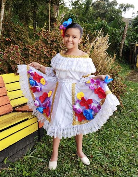 Alana Toro Y Las Reinas De La Carranga Ganadoras Del Festival Colombia