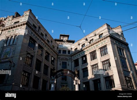 Fachada del Liceo La Martinière à Lyon La fachada de la escuela ...