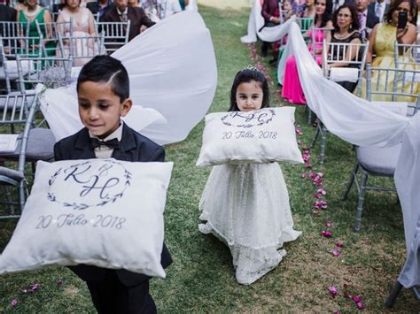 Cojines De Boda Religiosa Unos Reclinatorios Con Estilo Cojines De