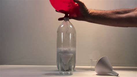 Capture Co2 From Baking Soda And Vinegar Youtube