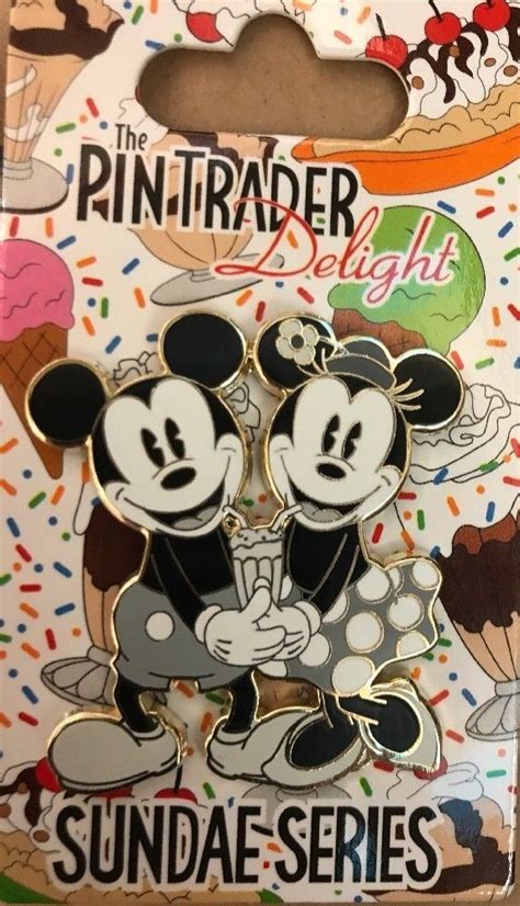 20138 Mickey Minnie Black White PTD Pin Trader S Delight