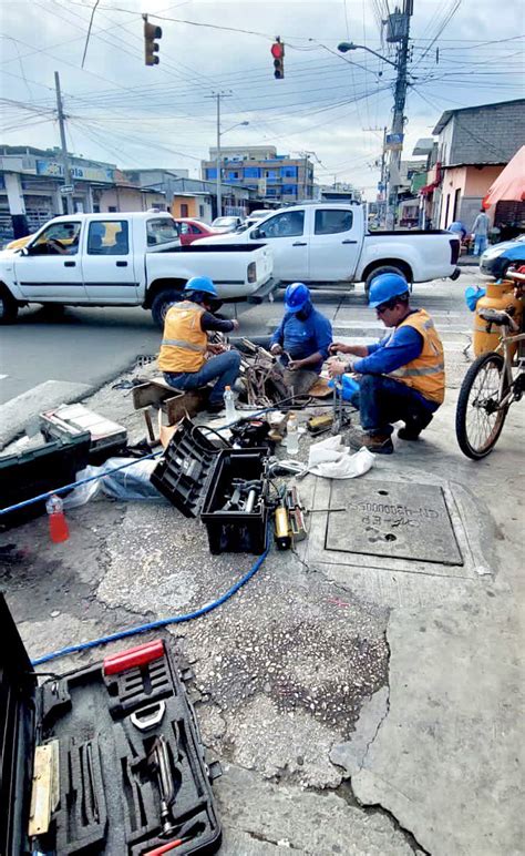 Cnt Informa On Twitter En Guayaquil Nuestros T Cnicos Trabajan En