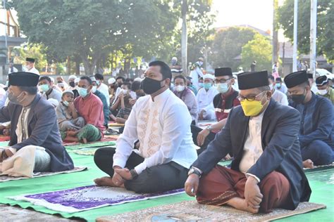 Marten Taha Ajak Masyarakat Mengambil Hikmah Pandemi Di Momen Idul Adha