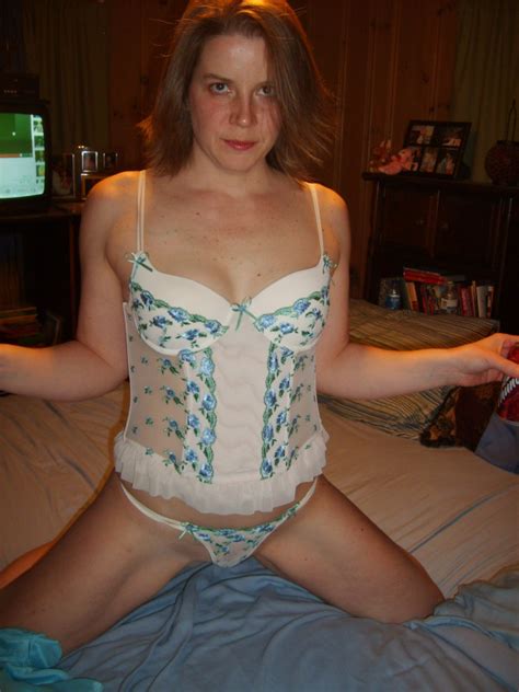 Milfs Moms Matures And Beautiful Teens Amateru In Lingerie 2 6170c53a3198572c945f0e08ea385fec