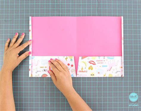 How to Make A Pocket Folder | Damask Love