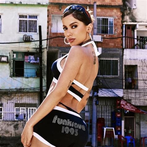 CHOQUEI On Twitter FAMOSOS Anitta Faz Postagem Sobre O Dia