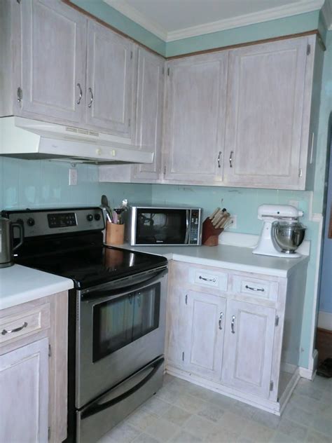 A Merry Heart: DIY White Washed Cabinets