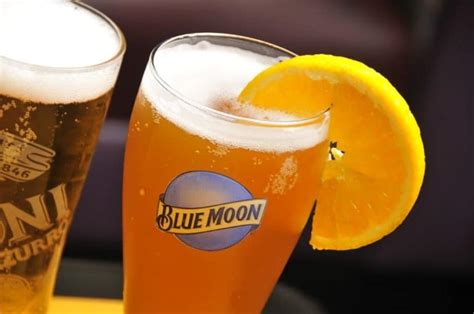 How To Drink Blue Moon (All You Need To Know) | DineWithDrinks