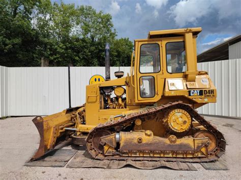 Caterpillar D H Track Buldozer