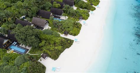 Four Seasons Landaa Giraavaru - Budget Maldives