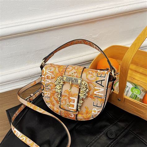 Сумка на плечо Vivienne Westwood - купить с доставкой по выгодным ценам ...