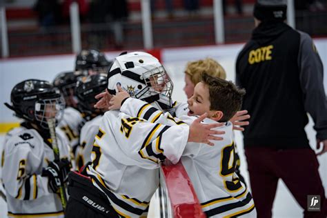 Tournoi Novice Desjardins Deux Quipes De Victoriaville Championnes