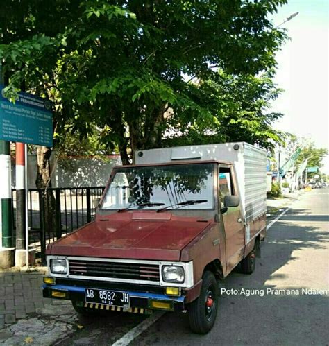 Toyota Kijang KF 20 Box