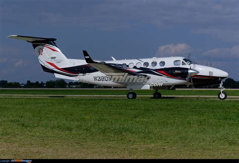 Beechcraft B King Air Large Preview Airteamimages