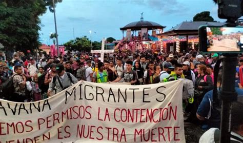 Unos 7 000 migrantes salen en caravana desde la frontera sur de México