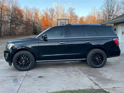 2018 Ford Expedition With 20x9 Xd Xd820 And 285 60r20 Falken Wildpeak At3w And Stock Custom