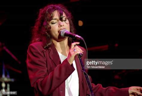 2 101 Photos Et Images Haute Résolution De Susanna Hoffs Getty Images