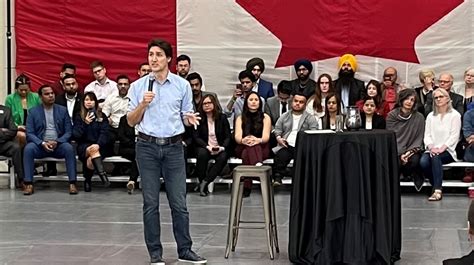 Justin Trudeau le premier ministre tient une assemblée publique à