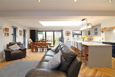 Statement Sunroom Extension - HR Jess Architecture