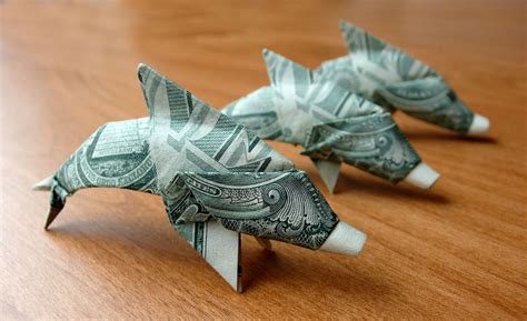 25 Exceptional Dollar Bill Origami Examples