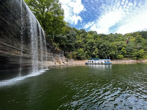 Win a Lake Cumberland trip for four! - Kentucky Living