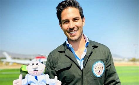 Mauricio Ochmann En Romance Con La Hija Del Dr Simi Revelan