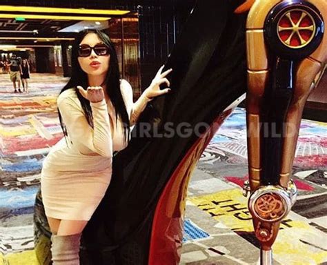 High Class Escort Service Latina Dultery