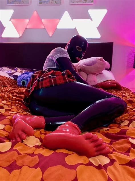 LatexSeries Uniforms Nude Pics XHamster