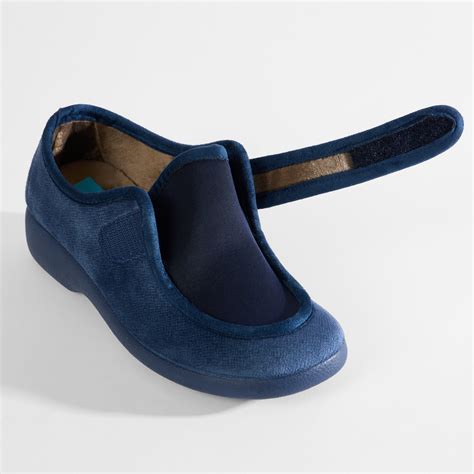 Bequeme Hausschuhe online kaufen - Varomed, das Original mit dem V